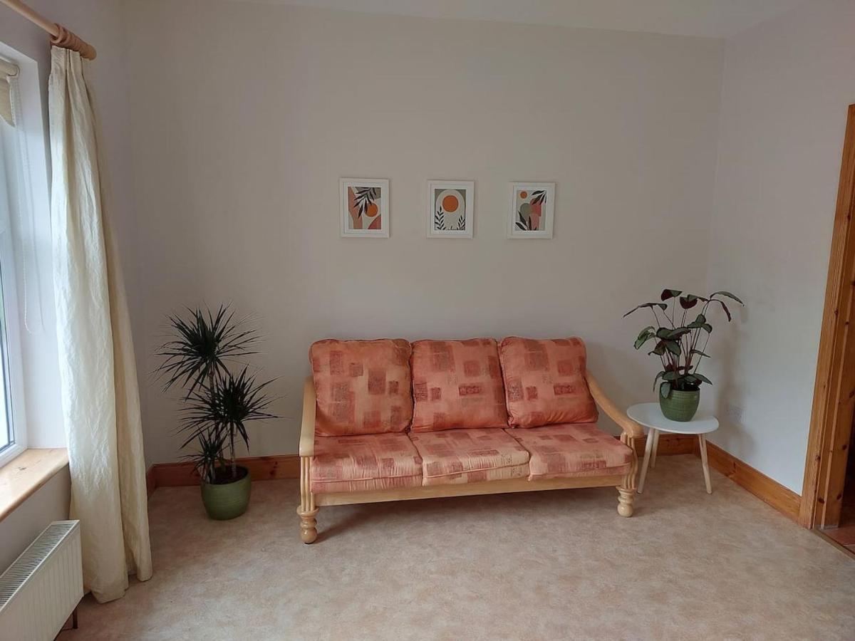 Home In エニス エクステリア 写真